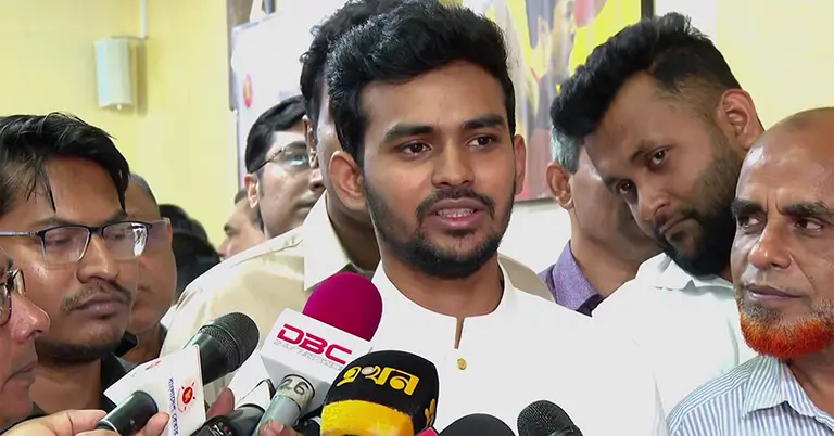 রাতের মধ্যে কোরবানির বর্জ্য অপসারণ করা হবে: উপদেষ্টা আসিফ